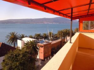 V2 real estate  / V2 nekretnine