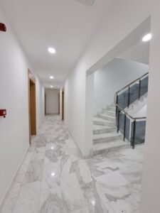 V2 real estate  / V2 nekretnine