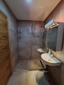 0-02-05-c29675632280e40c2955f75ab2f38b5560fac7acb9cdcdc0f37bdbbb3dc3f45a_f0ae5644e472039a