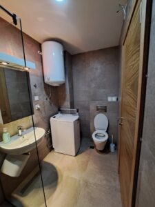 0-02-05-f0073d87d0788a15f2ee3ac610475f64a4ec782b14579dd97d5bbb915eb7595d_5cf322f73c39baa8